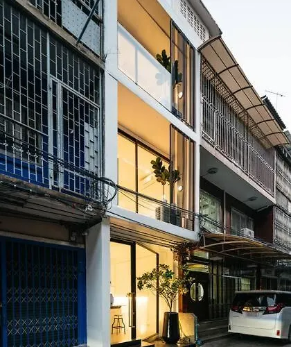 Miq_5br/silom Bts,mrt/wifi 1000mb/jacuzzi/16pax